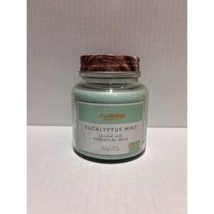 Eaucalyptus Mint blended with essential oils 10 oz candle True Living Essentials